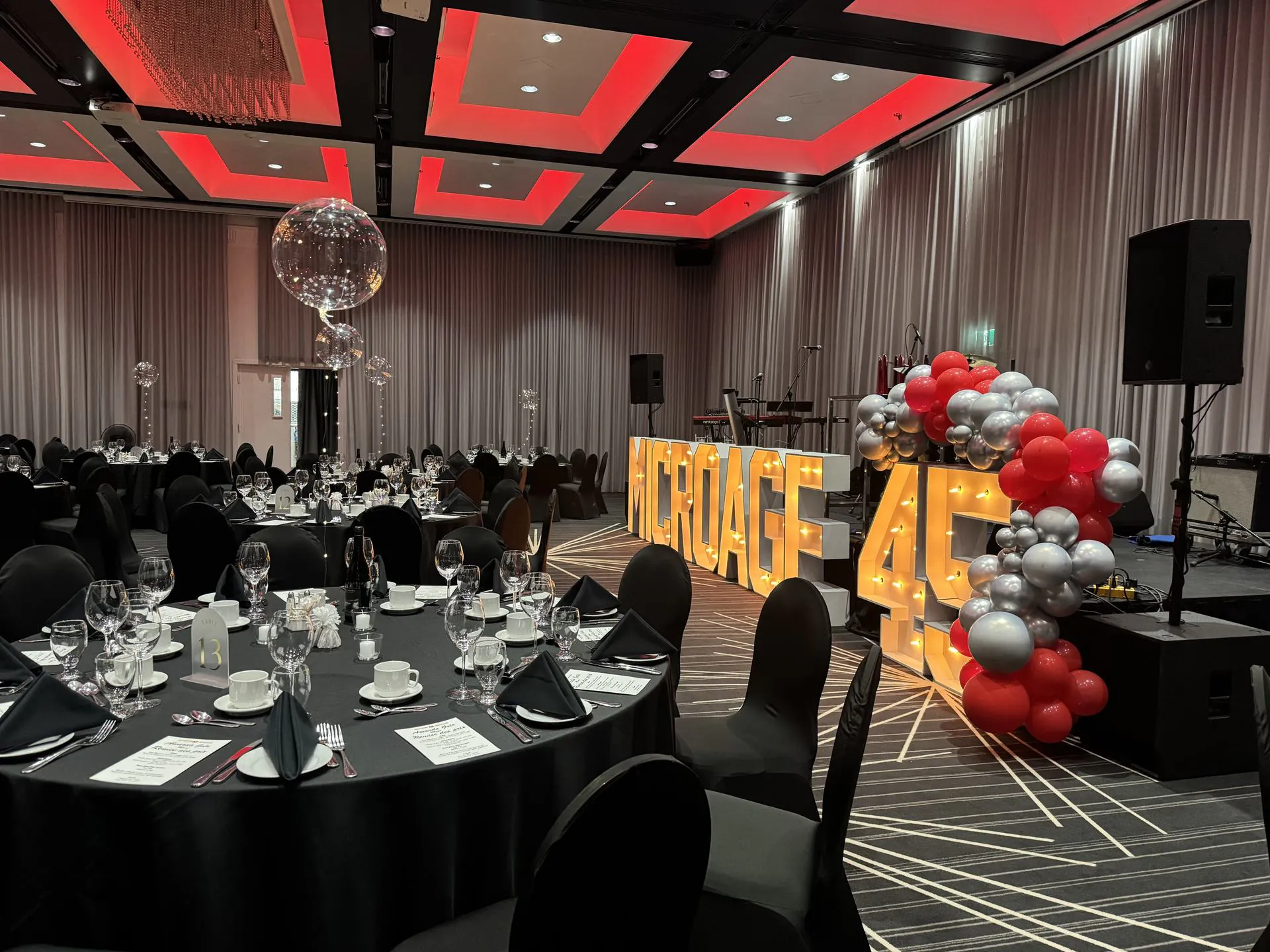 Cocktail d'affaires en salle