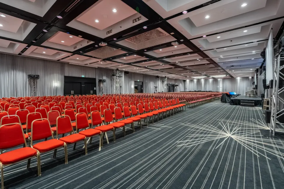 Large theatre-style setup at Plaza Centre-Ville