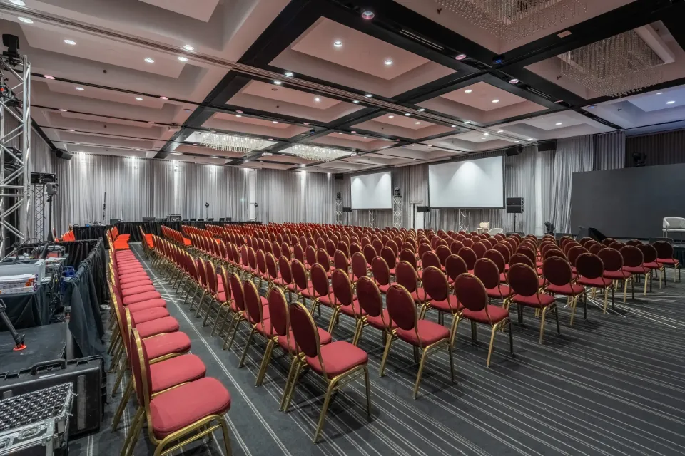 Large theatre-style room at Plaza Centre-Ville